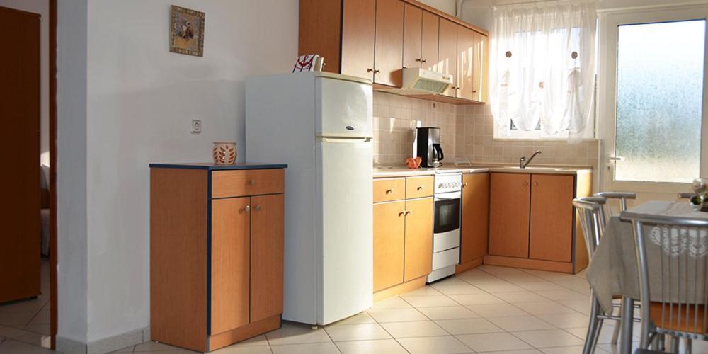 Pantheon Deluxe Apartments Архангелос Экстерьер фото