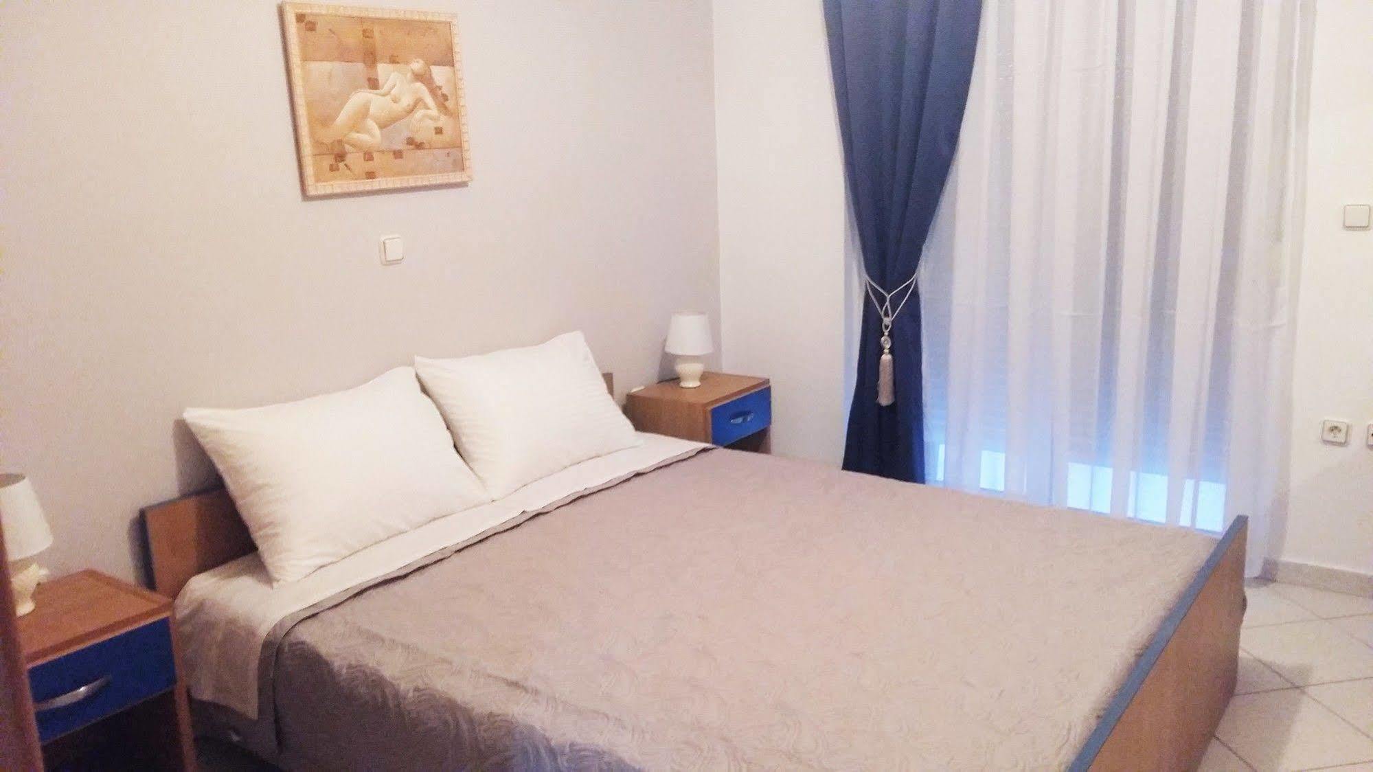 Pantheon Deluxe Apartments Архангелос Экстерьер фото